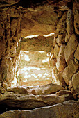 Prähistorisches Monument  Nau des Tudons, Innenaufnahme, Menorca, Balearen, Spanien