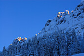 Schneebedeckte Kampenwand, Chiemgauer Alpen, Chiemgau, Bayern, Deutschland