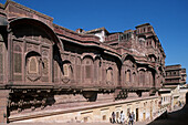 India, Rajasthan, Jodhpur, Mehrangarh fortress, Carved windows and arches in stonework