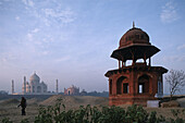 India, Uttar Pradesh, Agra, Taj Mahal, Mumtaz Mahal Tomb, Yamuna River