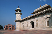 India, Uttar Pradesh, Agra, Itimad-ud-Daulah mausoleum, 1626, Tomb of Mirza Ghiyas Beg-Chief Minister