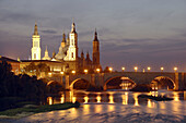 El Pilar basilica and Ebro river, Zaragoza. Aragon, Spain