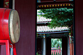 Trommel im Konfuzius Tempel, Stadtteil Shida, Taipeh, Taiwan, Asien