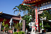 Chen Yuan Kwang Tempel und botanischer Garten Zhishan im Sonnenlicht, Taipeh, Taiwan, Asien
