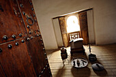 Blick in einen Raum der Medersa Ben Youssef, Marrakesch, Süd Marokko, Marokko, Afrika