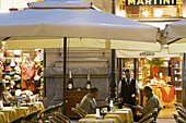 Pavement restaurant in Piazza Del Duomo, Milan, Italy