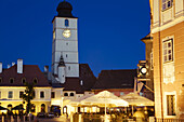 Piata Mare, town square, outdoor cafe/restaurants, Sibiu, Transylvania, Romania