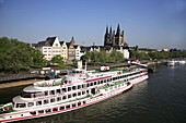 Germany, Rhineland-Westphalia, Köln, Cologne, skyline, cruise ship on the Rhine