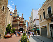 Street Scene, Placa De L'esglesia, Lloret De Mar, Costa Brava, Spain