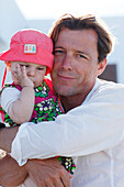 Vater mit Tochter, Formentera, Balearen, Spanien