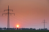 Sonnenuntergang bei Lippstadt, Nordrhein-Westfalen, Deutschland