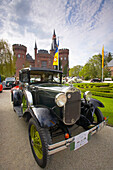 Oldtimertreffen auf Schloß Moyland, Bedburg-Hau, Niederrhein, Nordrhein-Westfalen, Deutschland