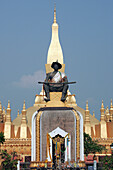 Statue of King Setthathirat, Vientiane, Laos
