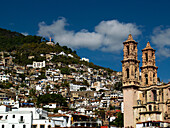 Church of Santa Prisca and view over town, Taxco, Guerrero State, Mexico