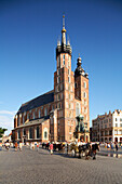 St Marys Church and Rynek Glowny, Market Square, Krakow, Poland