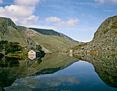Llyn Ogwen, Ogwen Valley, Snowdonia, UK, Wales