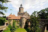 Burg Tschocha unter Wolkenhimmel, Riesengebirge, Nieder-Schlesien, Polen, Europa