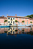 Fischerhäuser am Riva San Vito von Grado, Provinz Udine, Friaul-Julisch Venetien, Italien