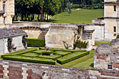 Garden At The Chateau D'Anet, Built In 1550 By Philibert De L'Orme For Diane De Poitiers, Henri Ii'S Favourite, Eure-Et-Loir (28), France