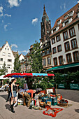 Flea Market, Second-Hand Goods, Rue Du Vieil Hopital, Strasbourg, Bas Rhin (67), Alsace, France, Europe