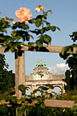 Triumphal Arch, Passage To The City, The Arch Is Crowned By A Symbolic Bronze, The Brabant Brandishing The National Flag, Cinquantenaire Park, Brussels, Belgium