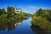 Blick über die Lahn zur Lubentiuskirche, Dietkirchen, Hessen, Deutschland