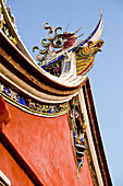 Dach des Kuanti Tempels im Sonnenlicht, Tainan, Republik China, Taiwan, Asien