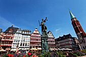 Fountain of Justice (Gerechtigkeitsbrunnen), Roemerberg, Frankfurt am Main, Hesse, Germany