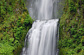 Multnomah Falls fed by underground spring on Larch Mountain and by seasonal runoff,  the falls plunge 620 feet before flowing in the Columbia river Columbia River Gorge National Scenic Area,  Multnomah County,  Oregon,  USA,  America