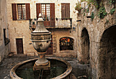 Fountain,  Saint-Paul de Vence. Alpes-Maritimes,  French Riviera,  Côte d´Azur,  France