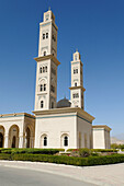 moderne mosque at Bahla,  Hajar al Gharbi Mountains,  Dhakiliya Region,  Sultanate of Oman,  Arabia,  Middle East
