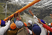 Sikh pilgrims at holy Hemkund lake, Garhwal Himalaya, Uttarakhand, India, Asia