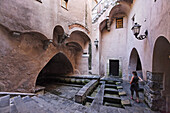 Altes arabisches Waschhaus, Cefalu, Sizilien, Italien