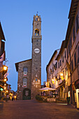 Palazzo Comunale an der Piazza del Popolo, Montalcino, Toskana, Italien