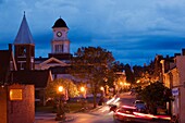 USA, Tennessee, Jonesborough, Oldest town in Tennessee, Main Street, Washington County Courthouse, dusk