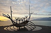 Escultura Solfar Sun Voyager - Viajero del Sol  Reykjavik  Islandia