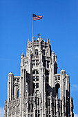 Spitze des neugotischen Chicago Tribune Towers, Chicago, Illinois, USA