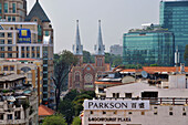 Blick über Saigon vom Hotel Caravelle mit Catedrale, Ho Chi Minh City, Vietnam