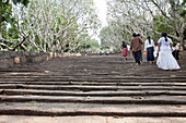 Steinerne Treppe zum Bergkloster Mihintale, Sri Lanka, Asien