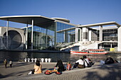 Berlin, government district, Elisabeth Lueders building, Spree, tour boat, people