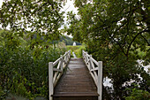 Holzbrücke, Schlossgarten, Schloss Ippenburg, Bad Essen, Niedersachsen, Deutschland