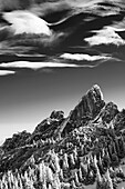 Wolkenstimmung über Ruchenköpfe, Rotwand, Spitzinggebiet, Bayerische Voralpen, Bayerische Alpen, Oberbayern, Bayern, Deutschland