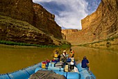 Narrow Canyon, Colorado River, Glen Canyon National Recreation Area, Utah USA