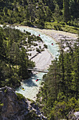 Kajakfahrer auf dem Oberlauf der Isar, Hinterautal, Karwendel, Tirol, Österreich