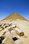 Red Pyramid aka North Pyramid built by Old Kingdom Pharaoh Sneferu, Dahshur, Egypt
