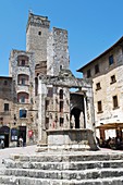 Piazza della Cisterna, San Gimignano, UNESCO World Heritage Site, Tuscany, Italy, Europe