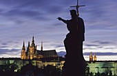 St  Vitus cathedral and Prague Castle at dusk  Czech Republic