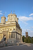 Episcopal Cathedral of Curtea de Arges is one of the most important examples of religious architecture in Romania and burial place for many Romanian kings  Built about 1517 the church is a unique blend of western and eastern arabic and ottoman design and