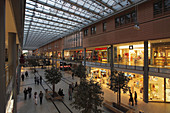Germany, Berlin, Potsdamer Platz, Atrium shopping centre
