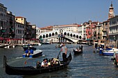 Italy, Venice, Rialto Bridge, Grand Canal, gondolas
